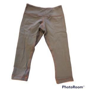 Reversible Lululemon Workout cropped Capri Grey / Orange pant